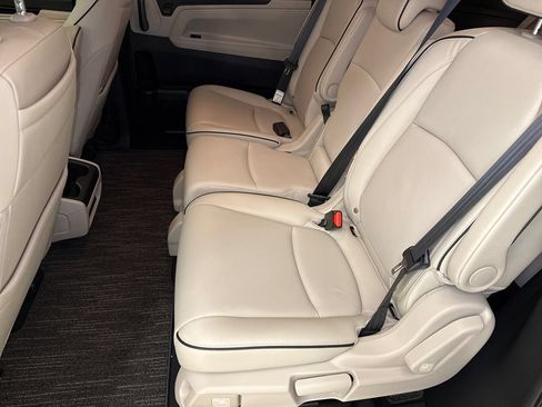 Certified 2026 Honda Odyssey Touring image 18