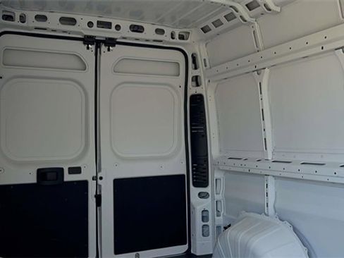 New 2026 RAM ProMaster 3500 w/ Quick Order Package 22G SLT image 12