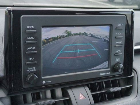 Certified 2022 Toyota RAV4 LE AWD/4WD image 12