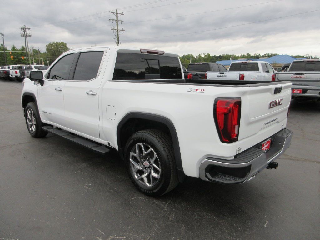 Used 2022 GMC Sierra 1500 SLT AWD/4WD image 9