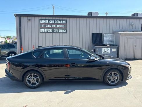 Used 2025 Kia K4 FWD image 8