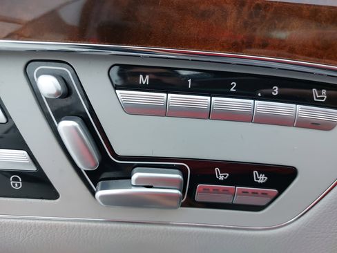 Used 2010 Mercedes-Benz S 550 image 31