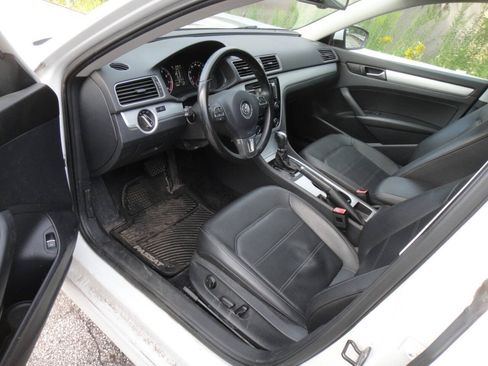 Used 2013 Volkswagen Passat 2.5 SE FWD image 16
