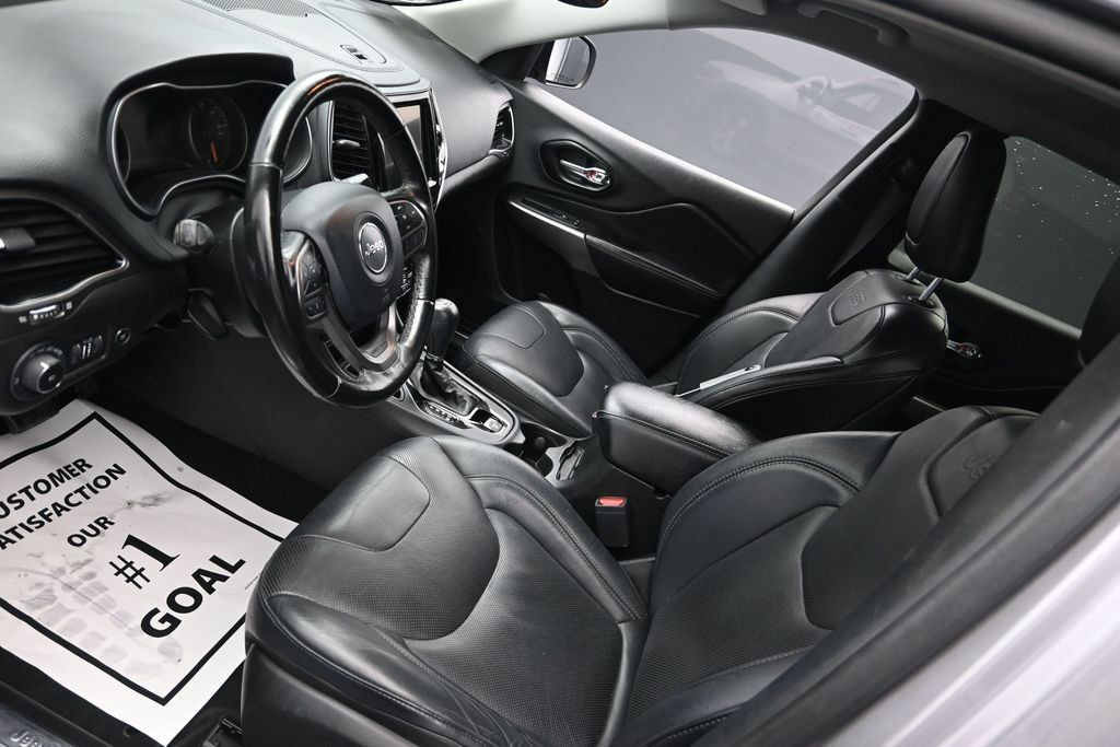 Used 2020 Jeep Cherokee Limited FWD image 18