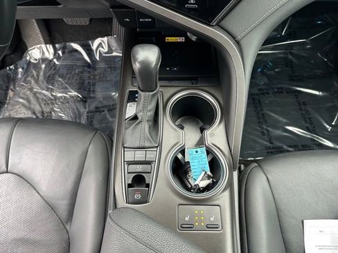 Used 2023 Toyota Camry XSE image 14