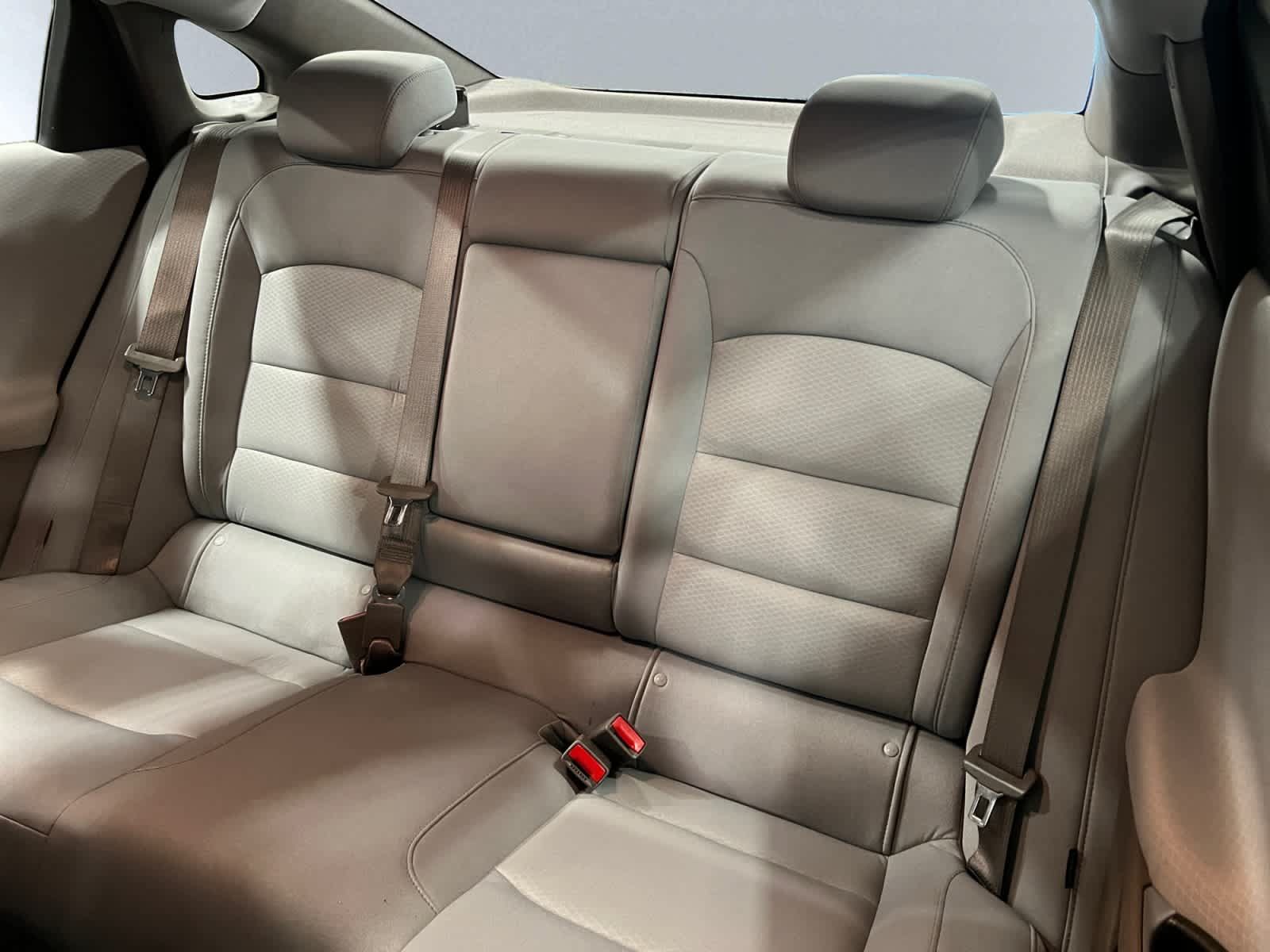 Used 2025 Chevrolet Malibu LT FWD image 18