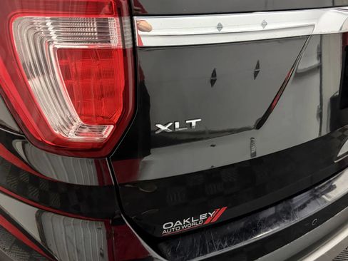 Used 2017 Ford Explorer XLT AWD/4WD image 14