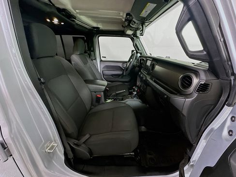 Used 2023 Jeep Wrangler Unlimited w/ Cold Weather Group AWD/4WD image 29
