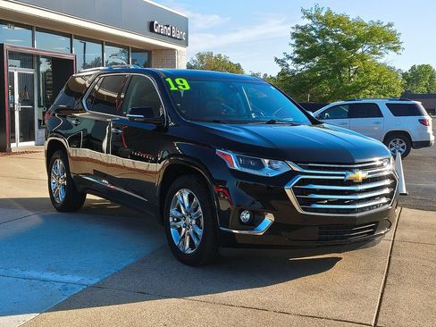 Used 2019 Chevrolet Traverse High Country w/ LPO, Floor Liner Package AWD/4WD image 3