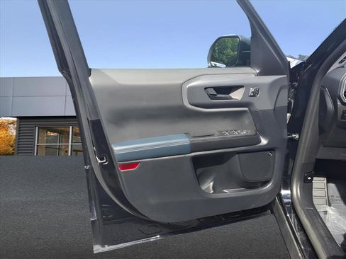 Used 2023 Ford Bronco Sport Outer Banks w/ Tech Package image 14