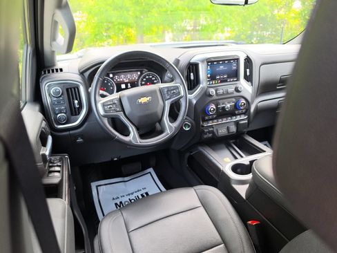 Used 2022 Chevrolet Silverado 2500 LTZ w/ LTZ Premium Package AWD/4WD image 9