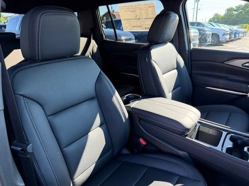 New 2026 Chevrolet Traverse LT w/ Driver Confidence Package FWD image 15
