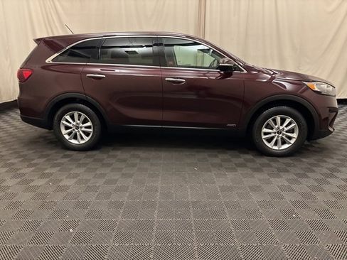 Certified 2019 Kia Sorento LX image 4