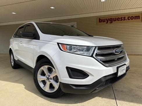 Used 2016 Ford Edge SE image 2