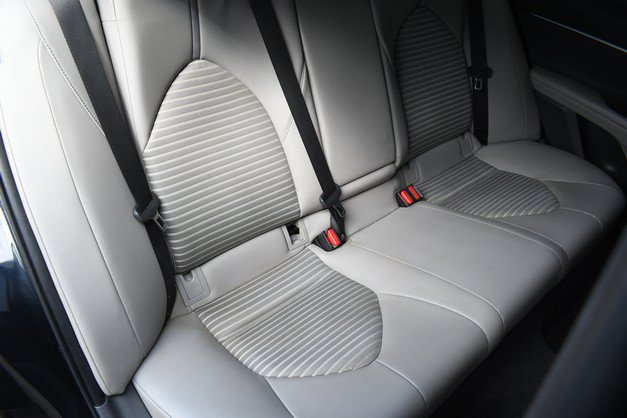 Certified 2018 Toyota Camry SE FWD image 28