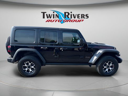 Used 2022 Jeep Wrangler Unlimited Rubicon w/ Cold Weather Group AWD/4WD image 5
