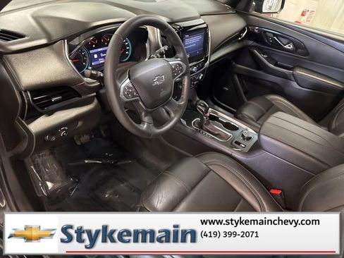 Used 2022 Chevrolet Traverse RS image 30