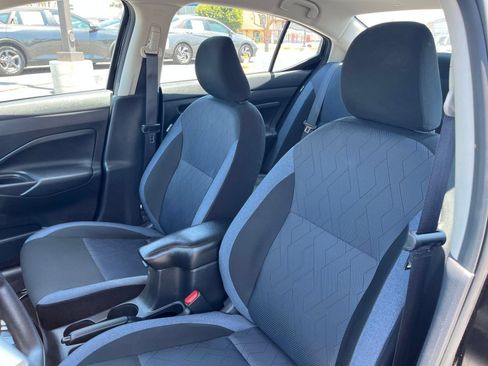 Used 2025 Nissan Versa SV FWD image 27