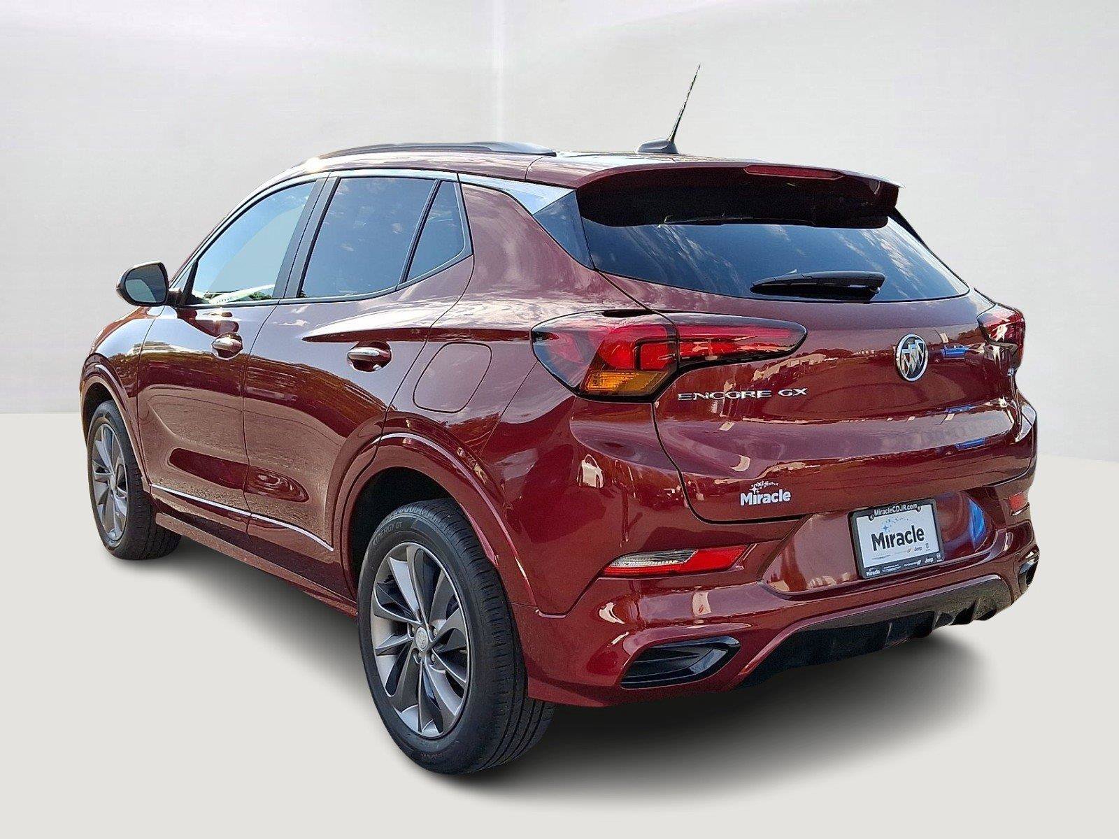 Used 2023 Buick Encore GX Select w/ Sport Touring Package FWD image 4