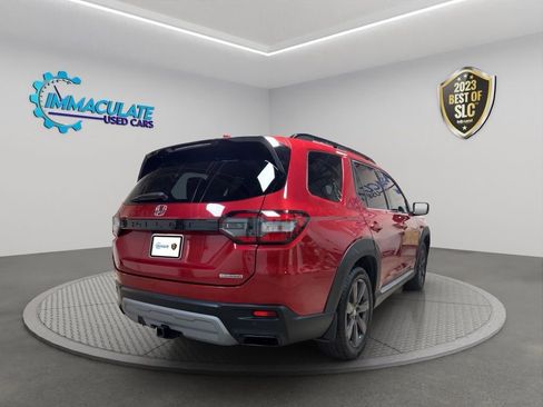 Used 2023 Honda Pilot Touring image 4