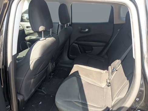 Used 2018 Jeep Compass Sport FWD image 13