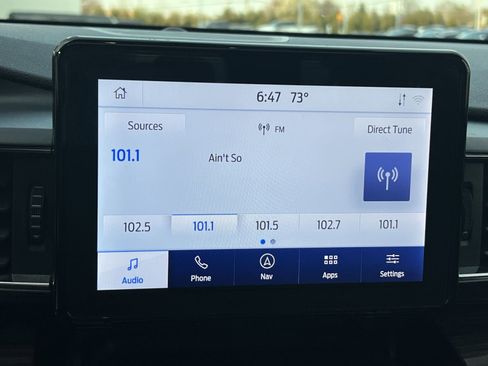 Used 2021 Ford Explorer Limited w/ Equipment Group 301A image 18