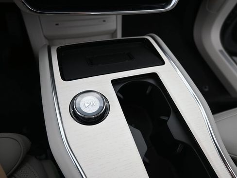 Used 2025 Volvo EX90 Ultra image 23