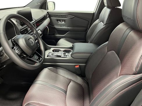 New 2025 Honda Pilot Black Edition image 17