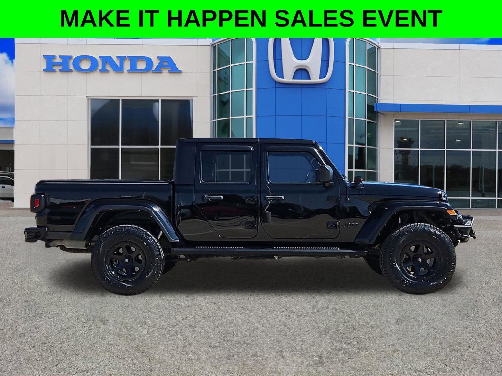 Used 2022 Jeep Gladiator Sport AWD/4WD image 2