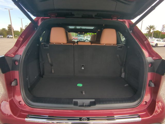 Certified 2020 Toyota Highlander Platinum AWD/4WD image 14