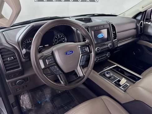 Used 2020 Ford Expedition Max Limited image 9