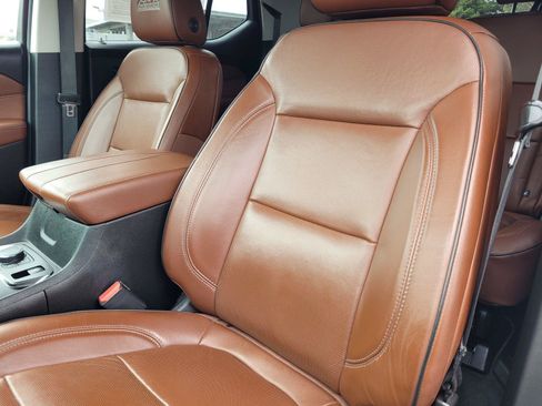 Used 2019 Chevrolet Traverse High Country AWD/4WD image 22