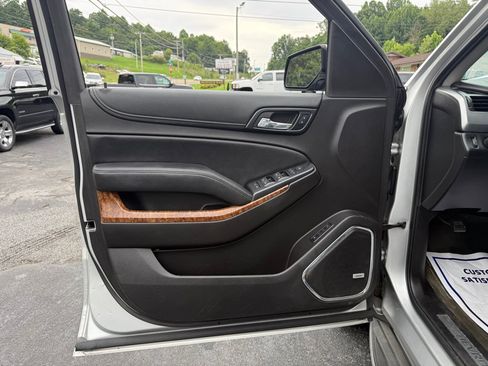 Used 2015 Chevrolet Suburban LTZ AWD/4WD image 25