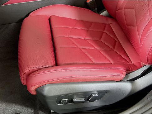 New 2025 BMW 530i xDrive image 22