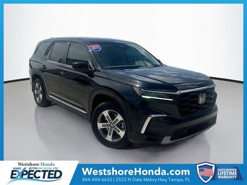 Used 2025 Honda Pilot EX-L image 1