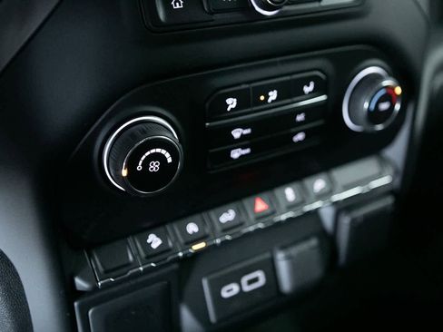 Used 2022 Chevrolet Silverado 1500 Custom Trail Boss w/ Safety Confidence Package image 16