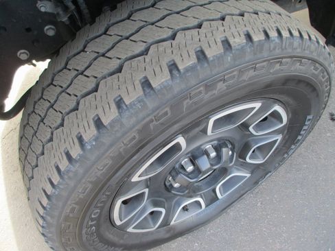 Used 2024 Ford F350 Platinum image 14