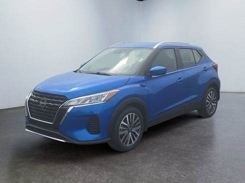 Used 2023 Nissan Kicks SV FWD image 1
