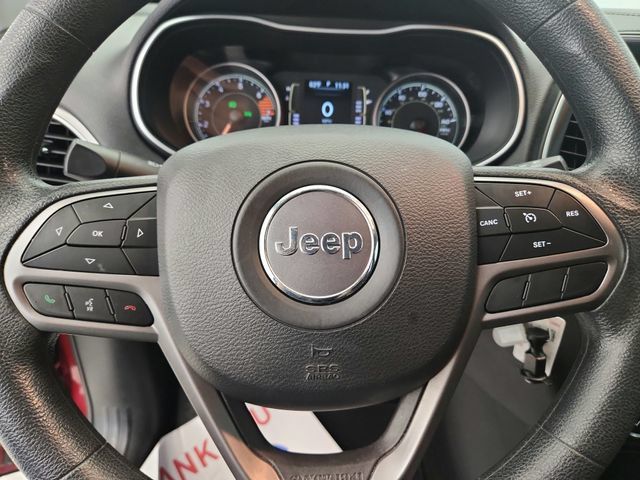 Used 2019 Jeep Cherokee Latitude w/ Popular Appearance Group FWD image 14