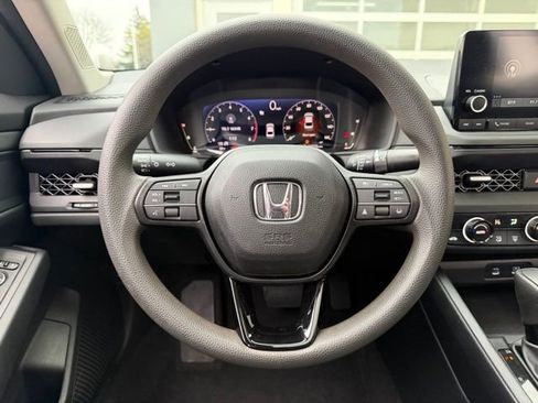 Used 2023 Honda Accord EX image 18