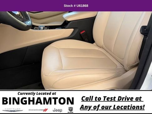 Used 2023 Jeep Grand Cherokee Limited image 10