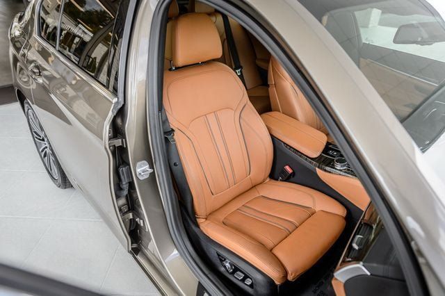 Used 2017 BMW 540i RWD image 49