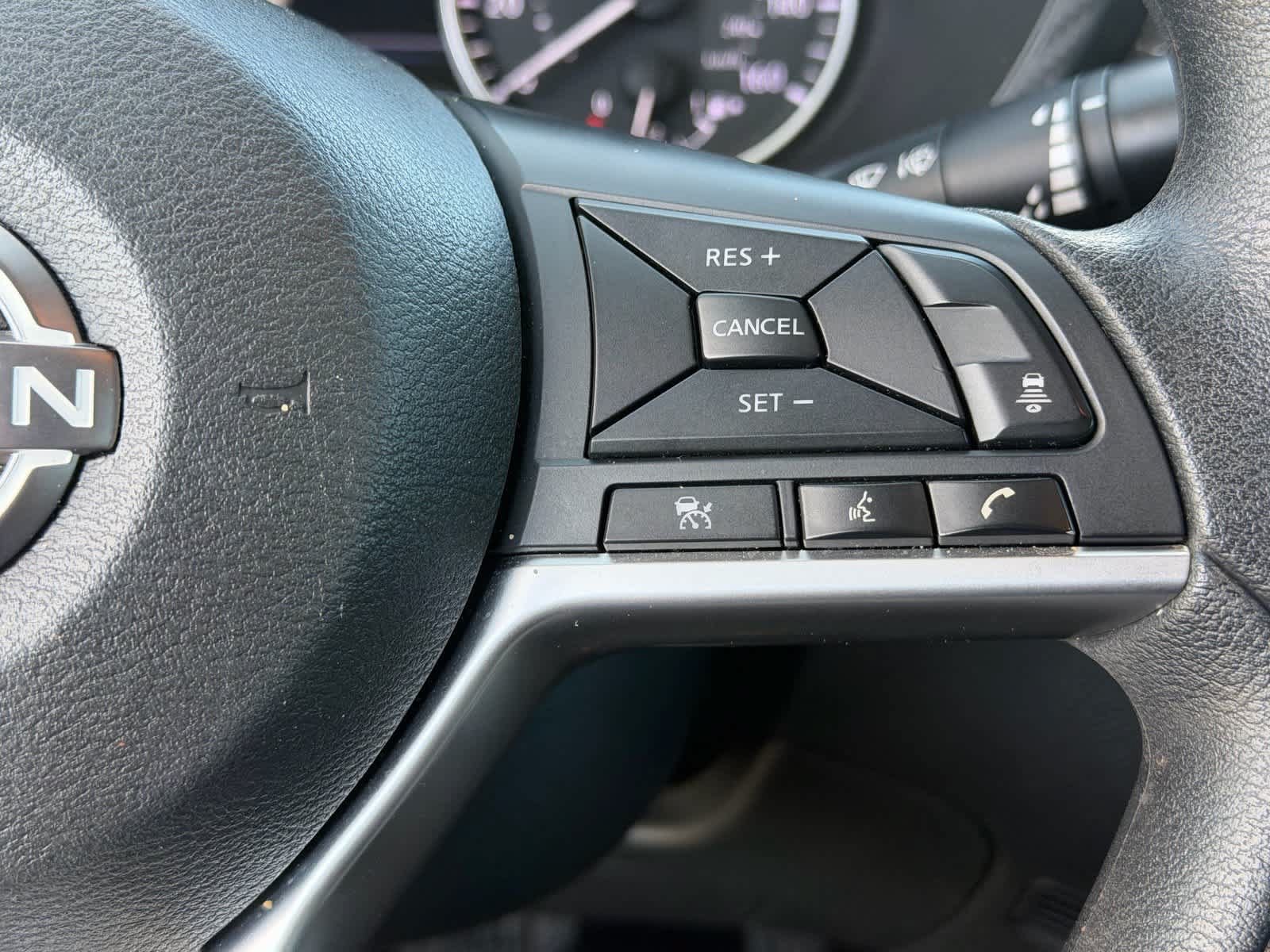 Used 2024 Nissan Sentra SV FWD image 9