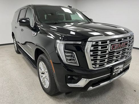 Used 2025 GMC Yukon XL Denali AWD/4WD image 2