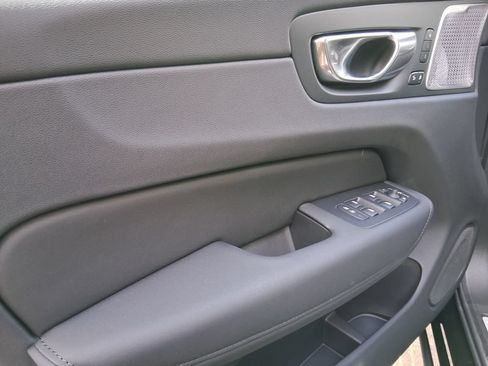 New 2026 Volvo XC60 T8 Ultra w/ Protection Package Premier AWD/4WD image 8