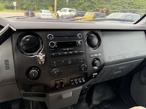 Used 2014 Ford F350 XL w/ Power Equipment Group AWD/4WD image 37