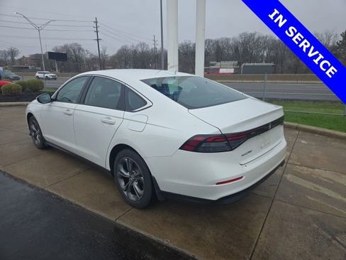 Used 2023 Honda Accord EX image 10