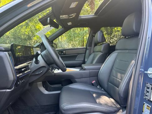 Used 2026 Hyundai Santa Fe Calligraphy AWD/4WD image 10