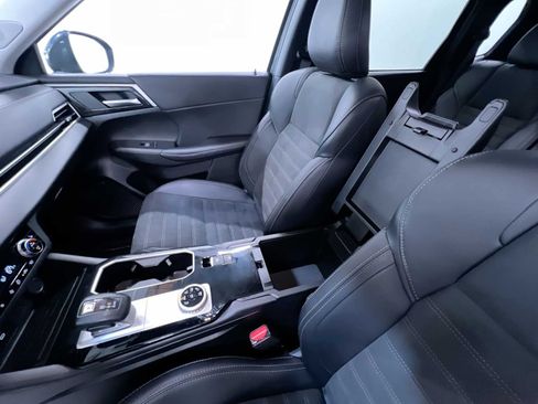 Used 2025 Mitsubishi Outlander SE AWD/4WD image 31