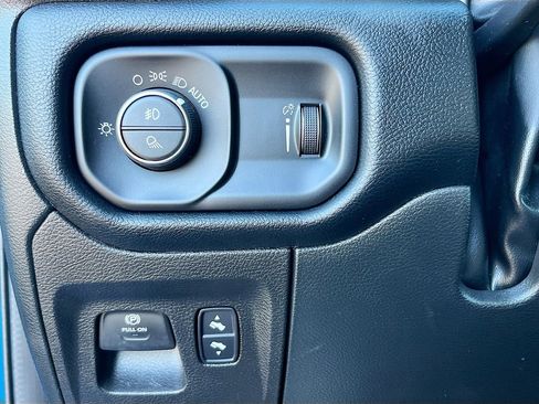 Used 2022 RAM 1500 Big Horn RWD image 10